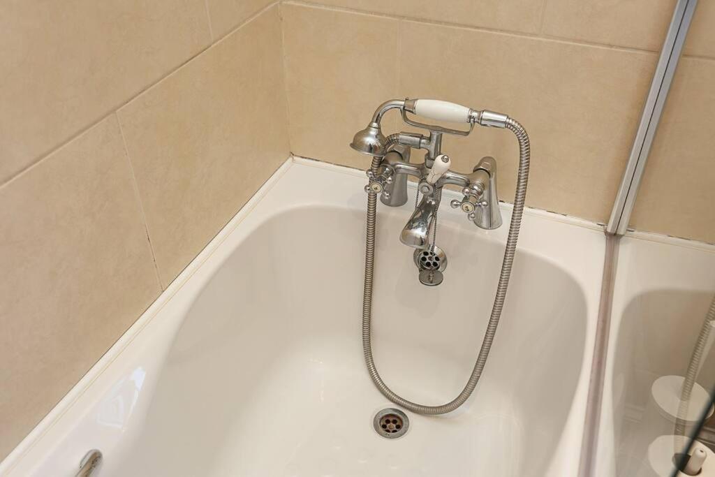 3bed/2bath Duplex - Pure Bliss * Belfast